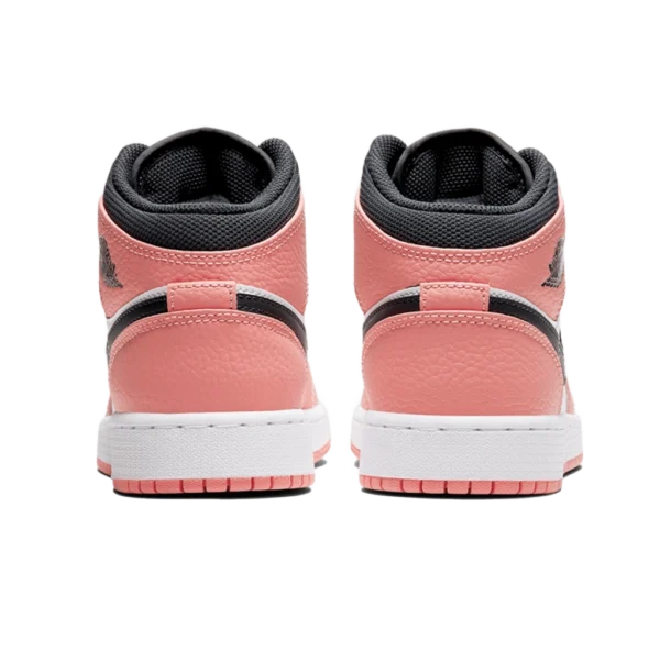 ⁦Air Jordan 1 Mid GS Pink Quartz DK Smoke White⁩ – תמונה ⁦3⁩