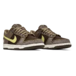 ⁦Nike Dunk Low SP x Undefeated Canteen Lemon Frost⁩ – תמונה ⁦2⁩