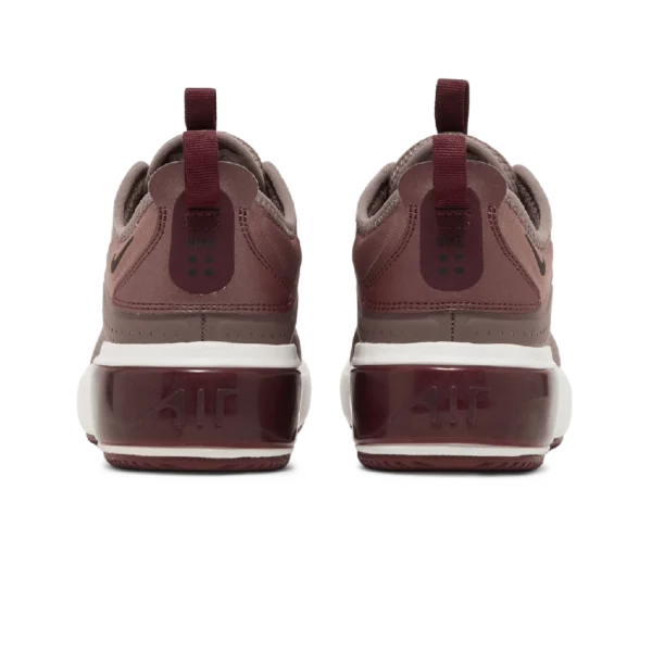 ⁦Nike Air Max Dia Plum Eclipse⁩ – תמונה ⁦3⁩