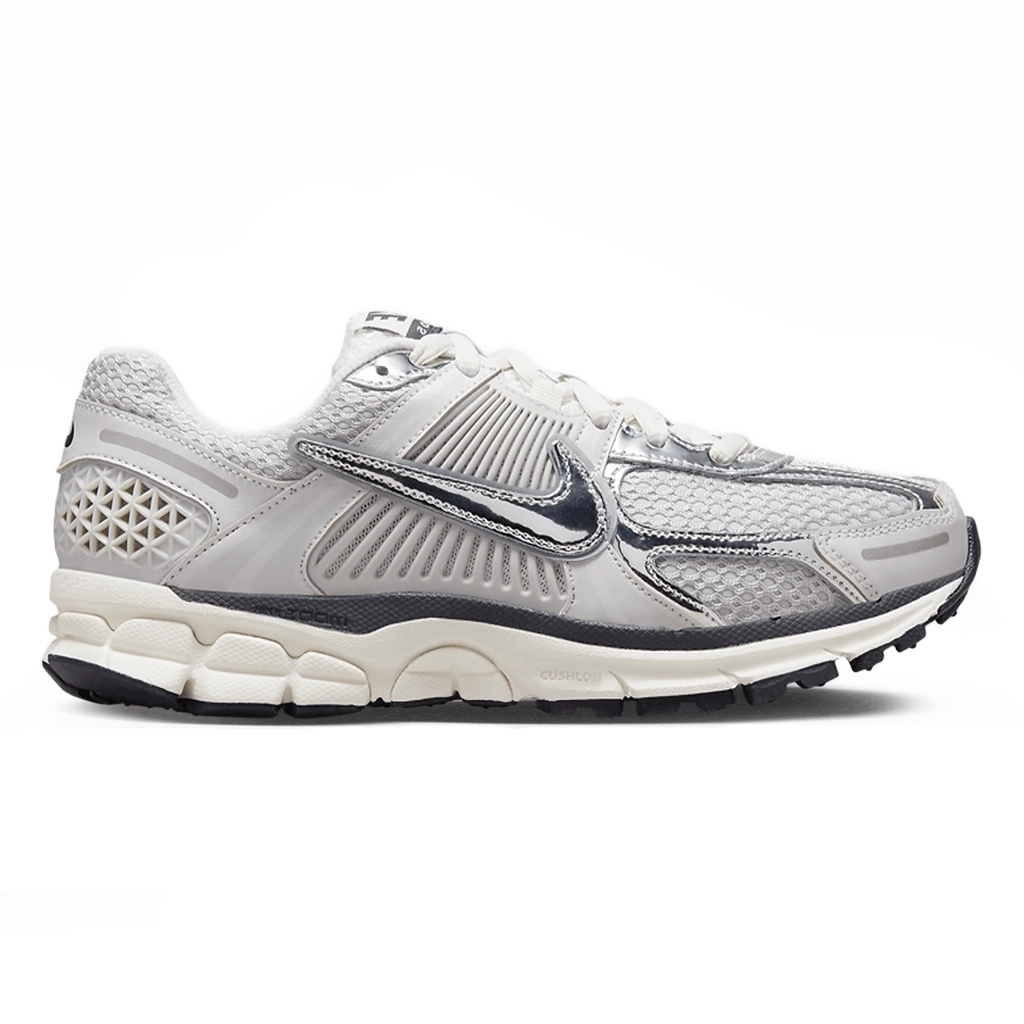 1 Nike Zoom Vomero 5 Photon Dust Gridiron Chrome – תמונה 1